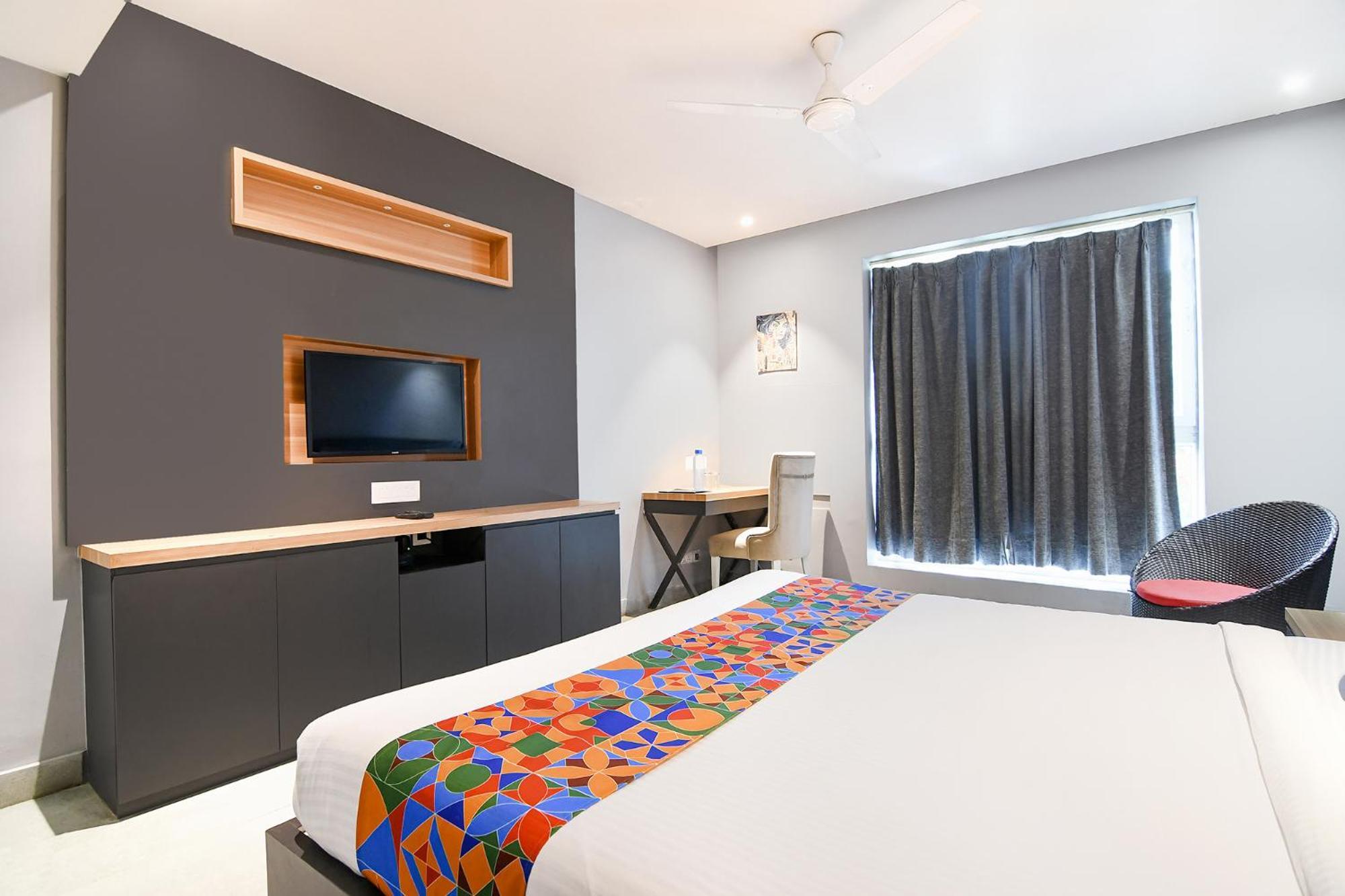Fabhotel Prime The Water View Residency - Nr Bisarjan Ghat Kolkata
