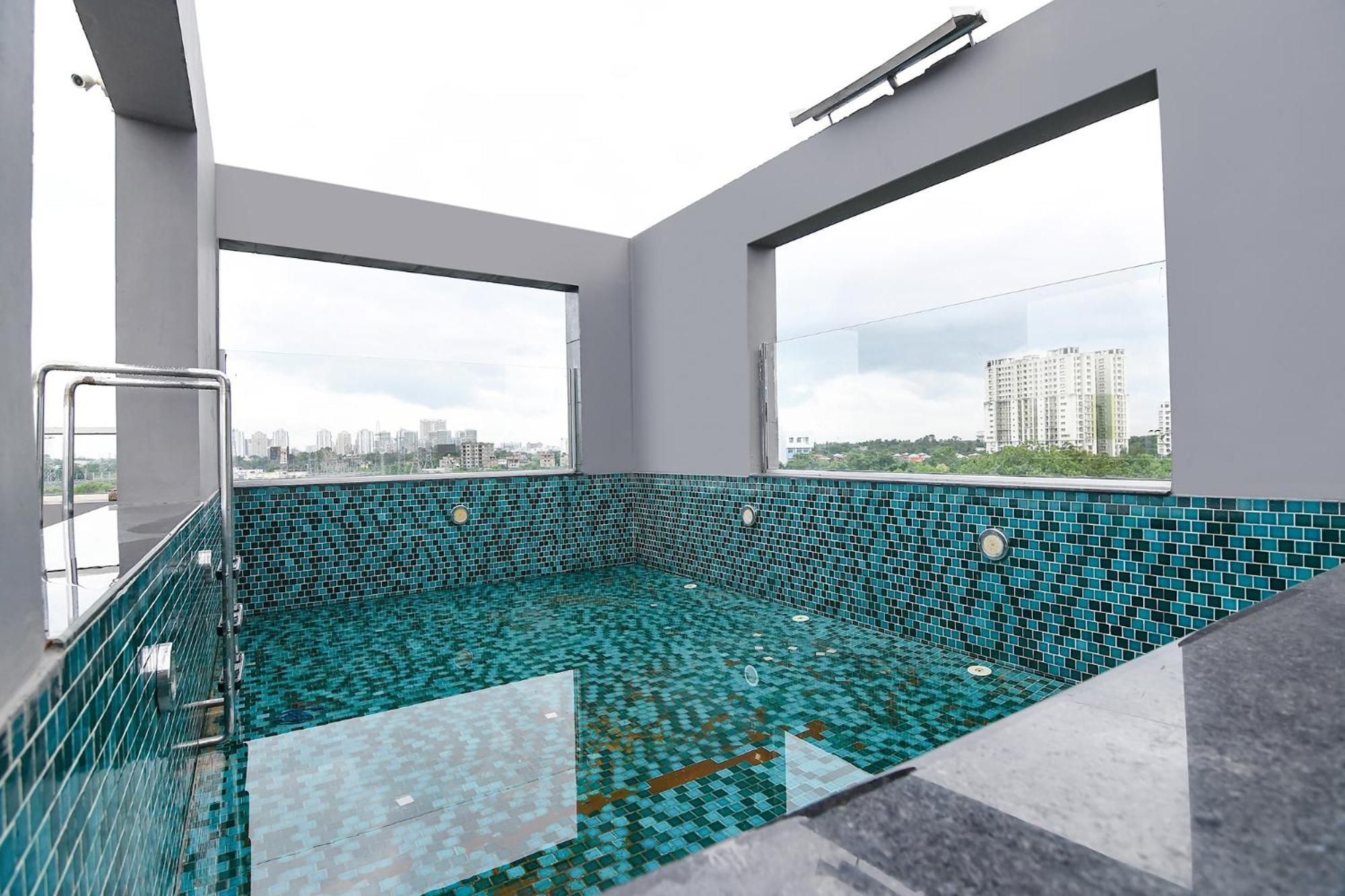 Fabhotel Prime The Water View Residency - Nr Bisarjan Ghat Kolkata