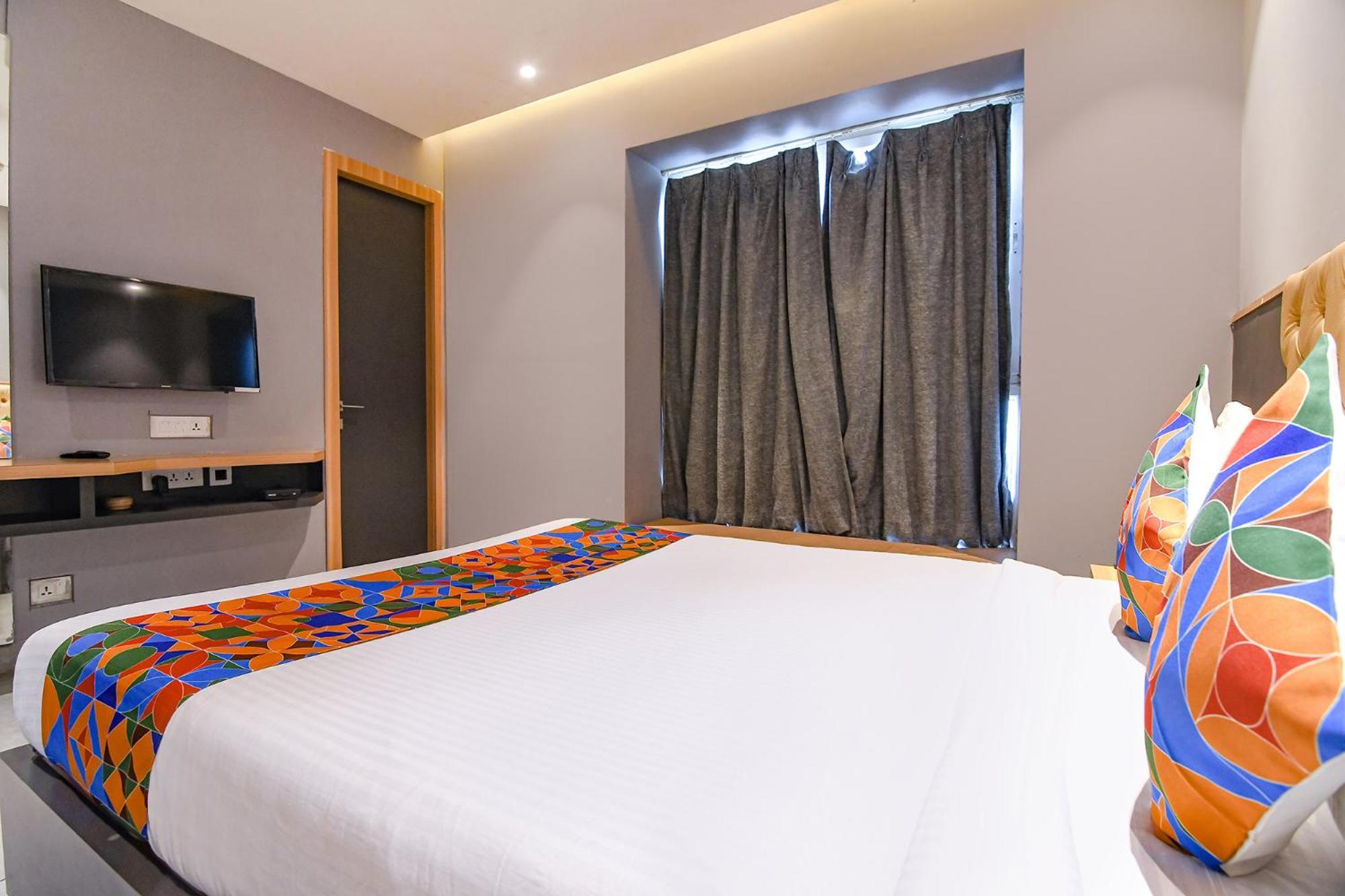 Fabhotel Prime The Water View Residency - Nr Bisarjan Ghat Guest house Kolkata