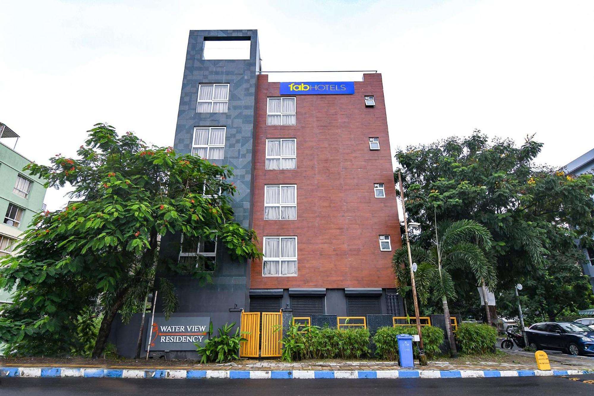 Fabhotel Prime The Water View Residency - Nr Bisarjan Ghat Guest house