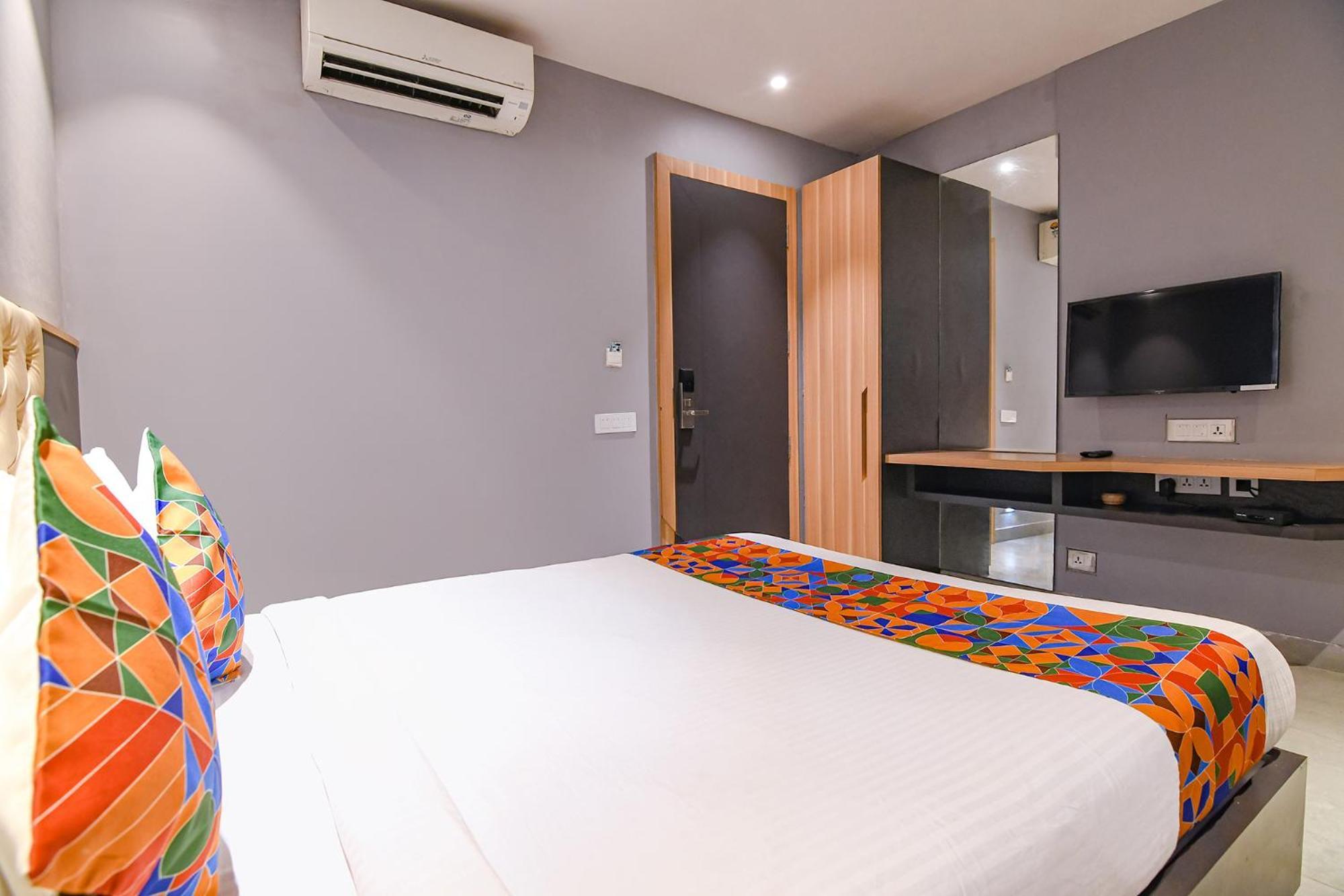 Fabhotel Prime The Water View Residency - Nr Bisarjan Ghat Guest house